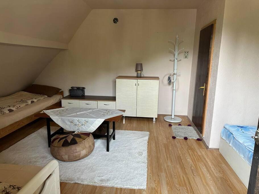 Cosy Mountain Villa In Nizepole 비톨라 외부 사진
